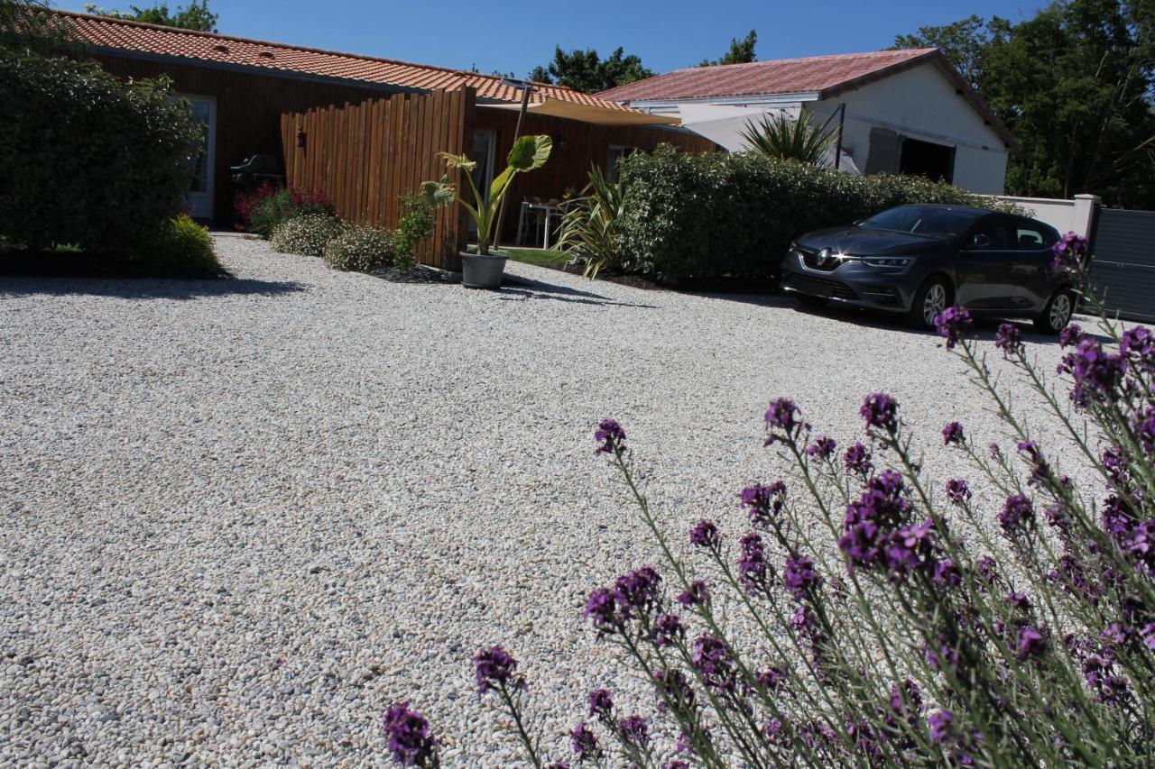 Aux Quereux De Bel Air Appartement Andilly-les-Marais Buitenkant foto